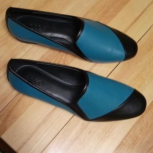 From Anita's Closet Lori Goldstein Logo, Size 6.5M, Dark Aqua Flats